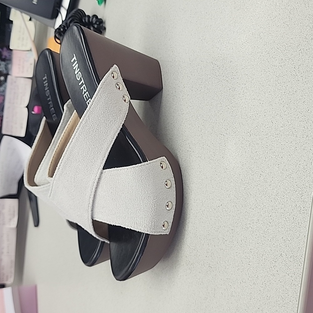Size 8 platform sandals